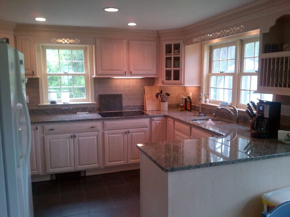 New Kitchen 2012 - Granite - convection cooktop/blower - new appliances