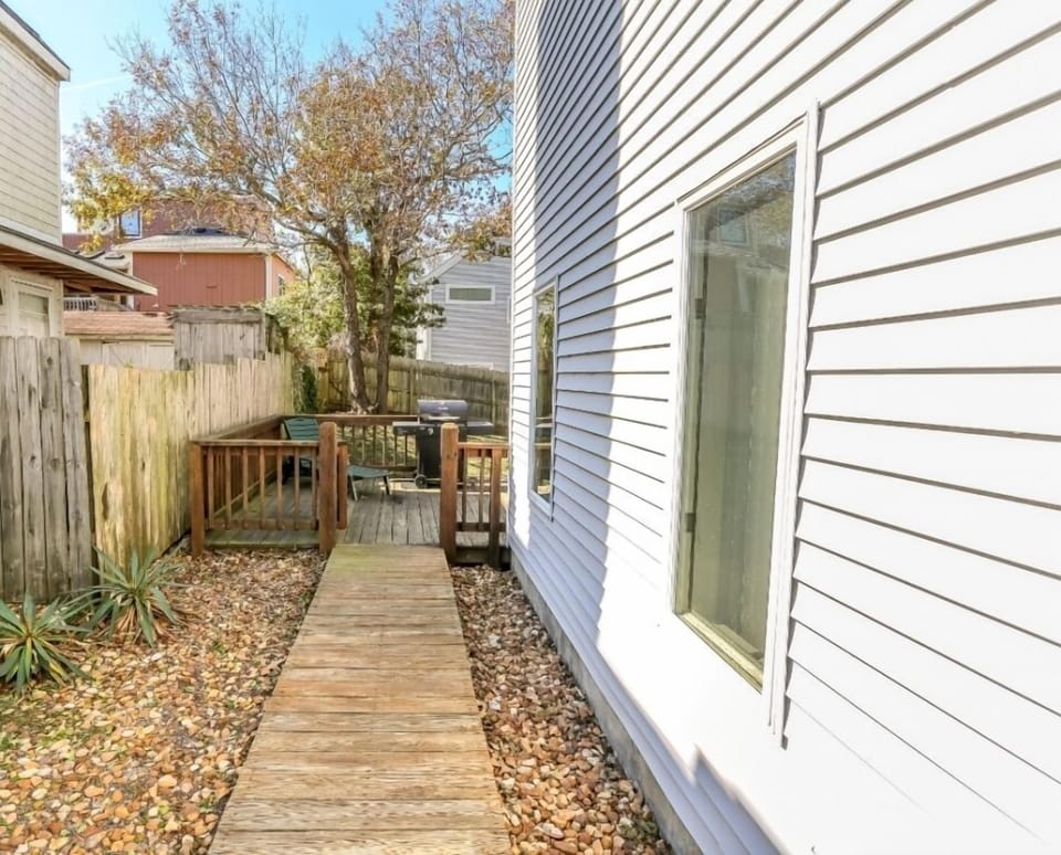Exterior Walkway on Side of House