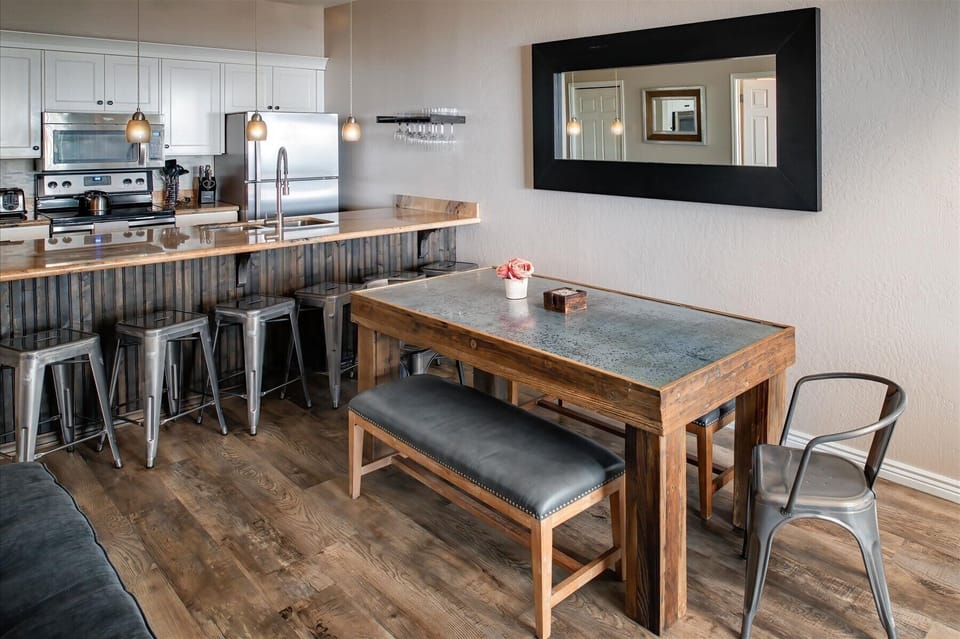 Dining for 8 at table and 6 at counter