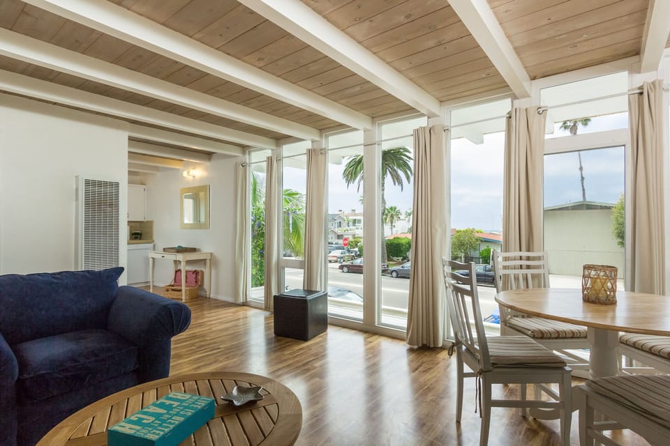 Main Living. Sands starts at the second palm