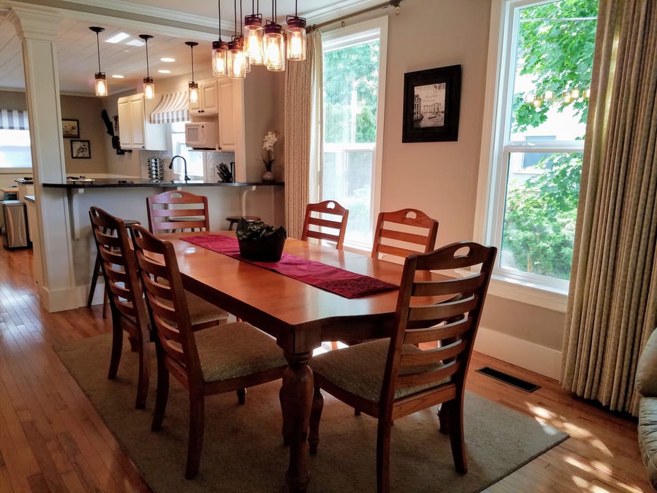 Main Dining for Six 
