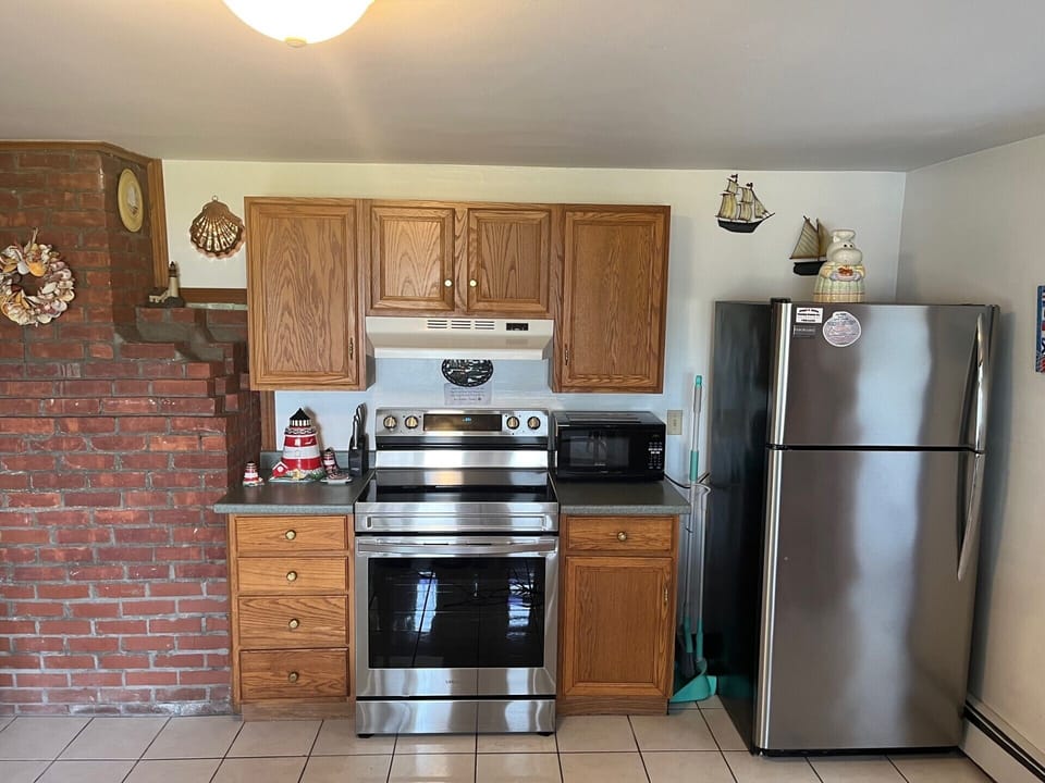 Stove & Cooking Area- We provide utensils pans etc