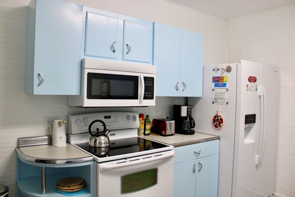 N. side kitchen