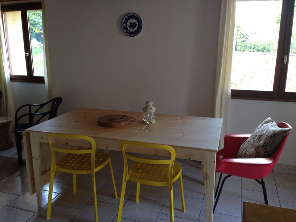Farriers Cottage Dining Area