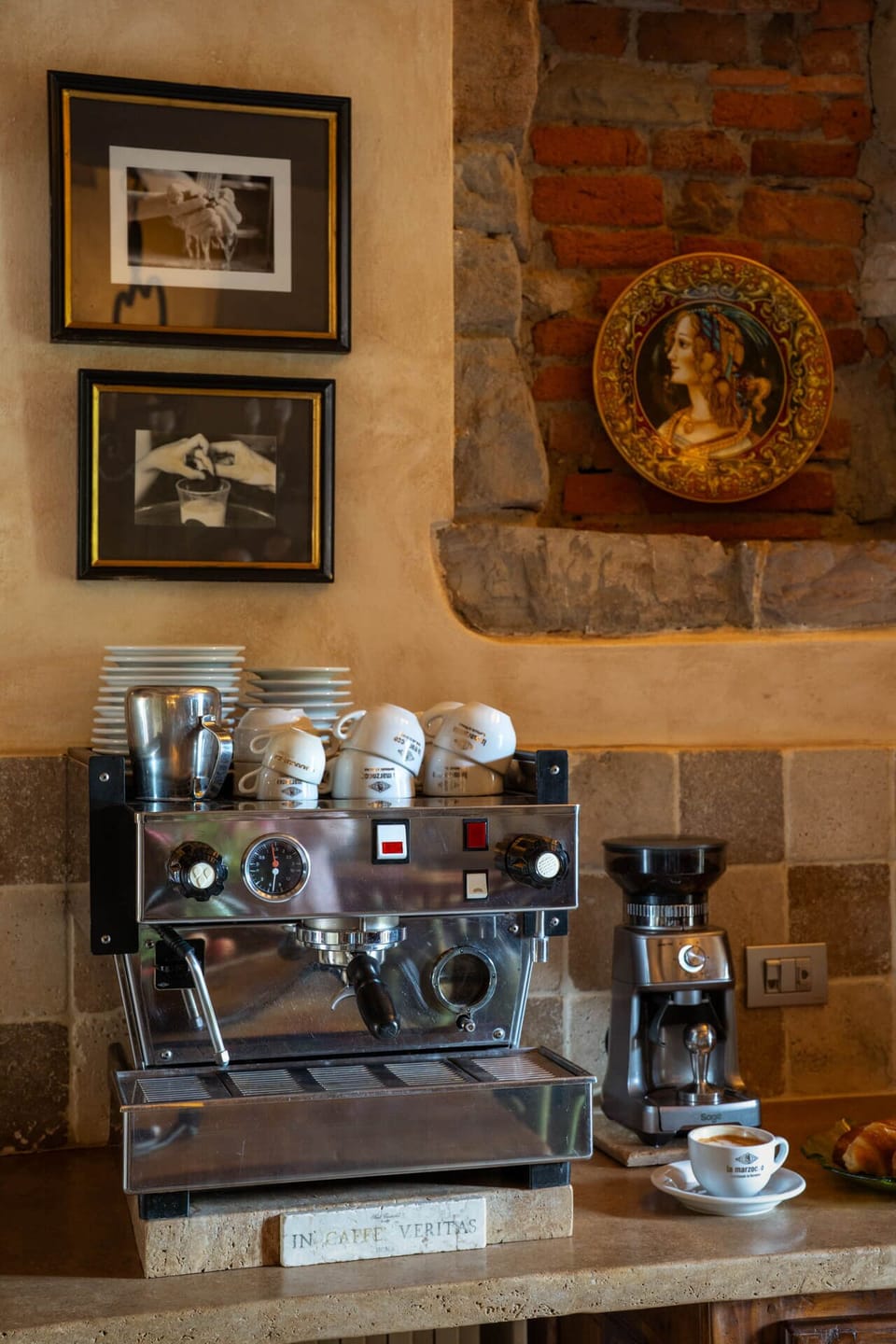 La Marzocco machine for world-class morning coffee.