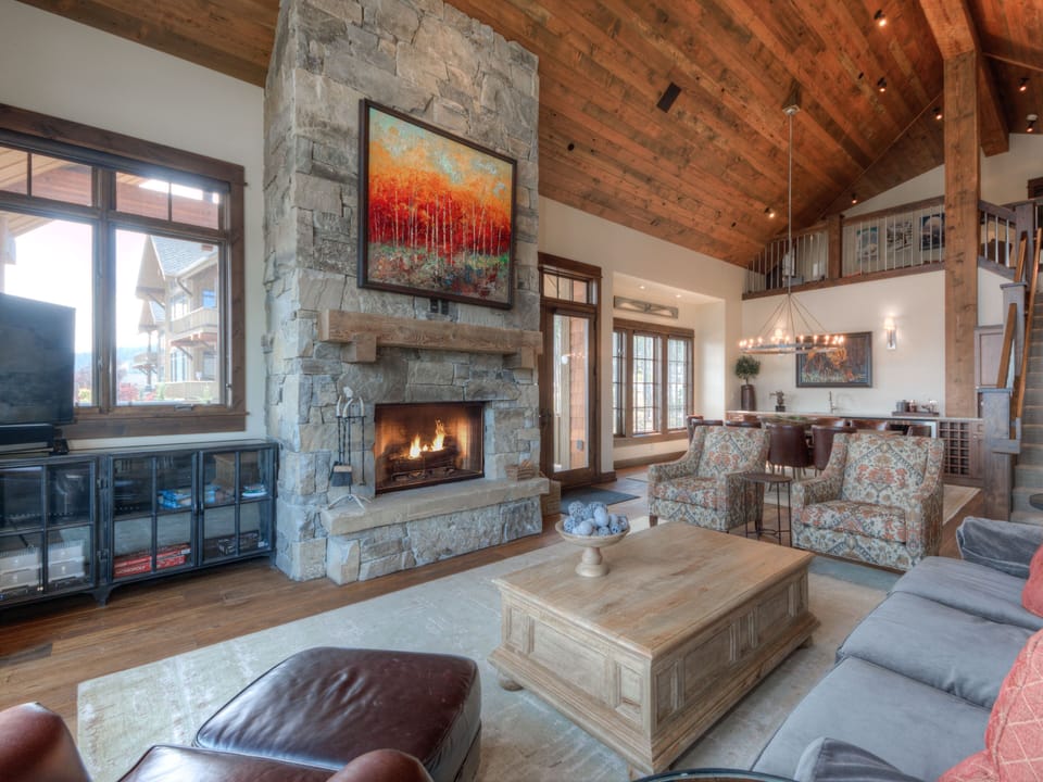 Cowboy Heaven Luxury Suite 7D, Living 2