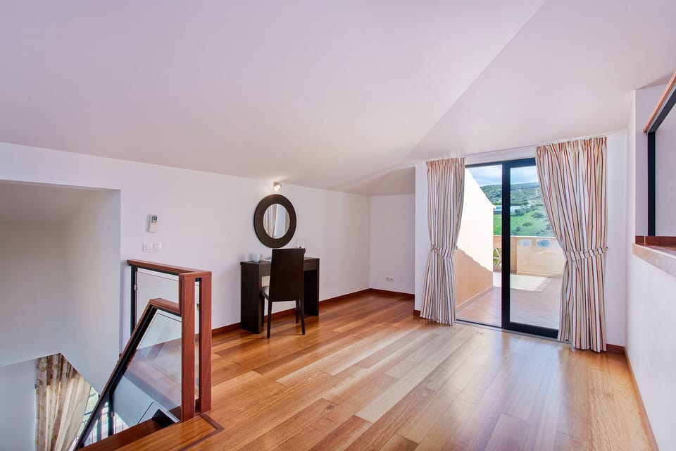 Loft room, desk area and large private roof terrace