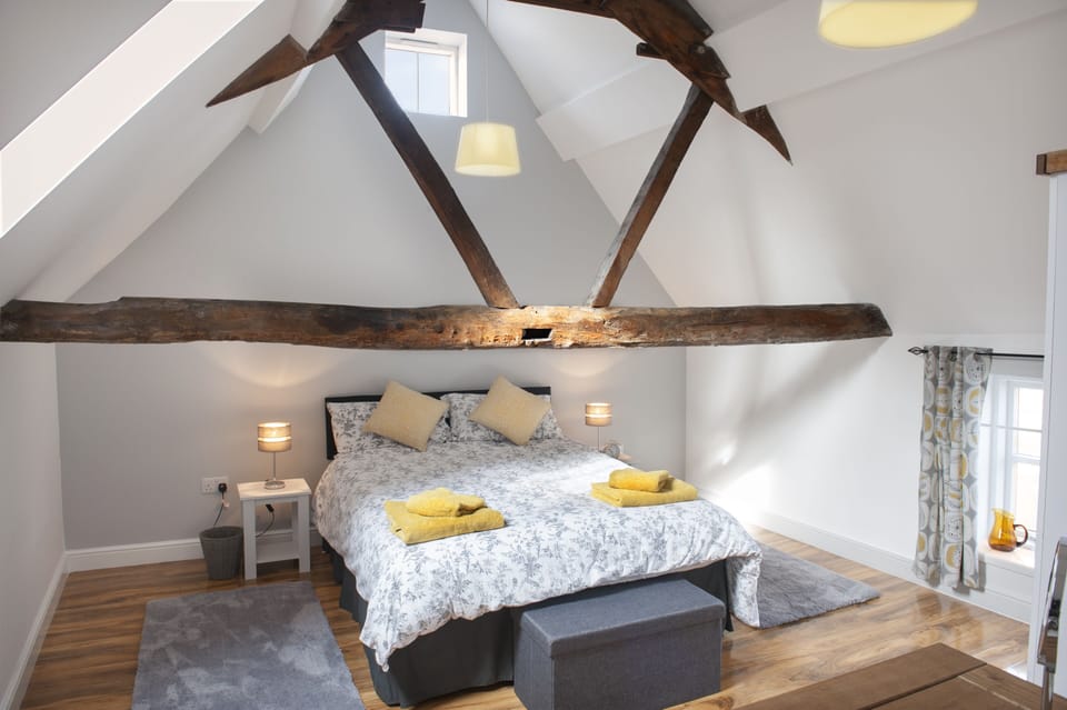 Beautiful beam in the spacious bedroom