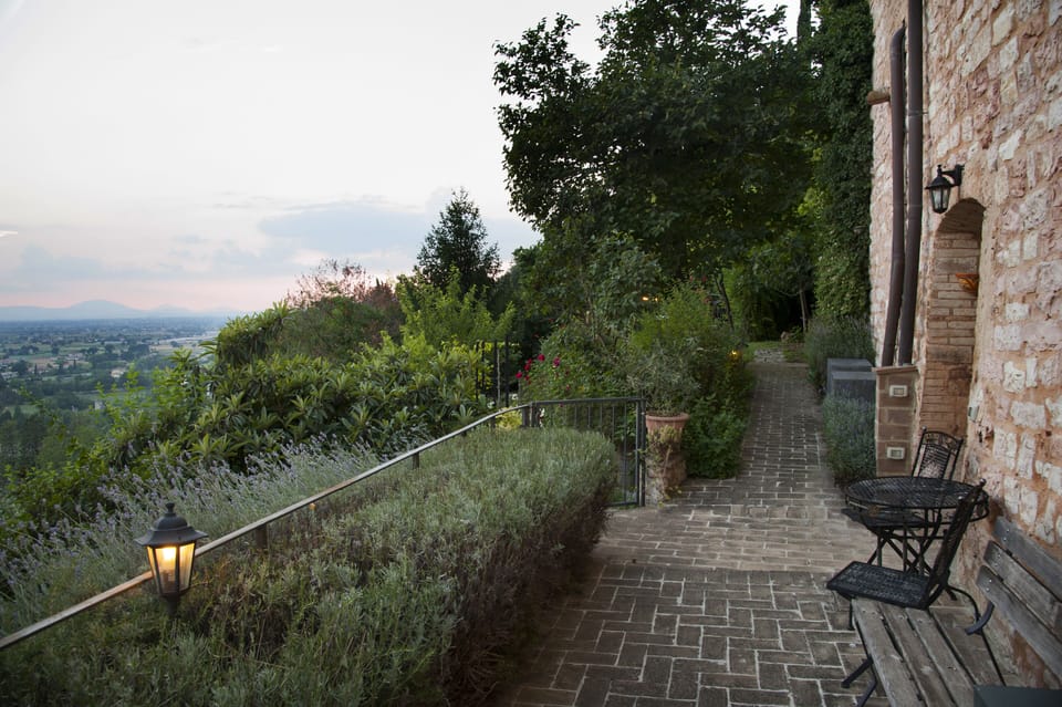 Garden, with Entrance to Mark Anthony