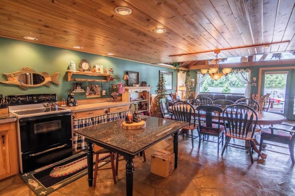 Plenty of room for Short and Long Term stays.