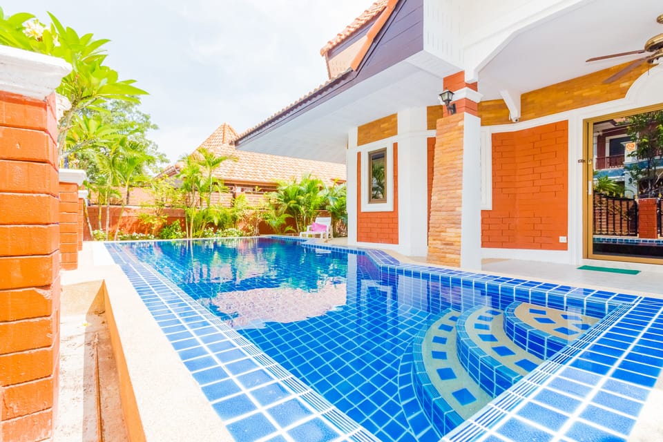 villa 4 beds near walking street & beach