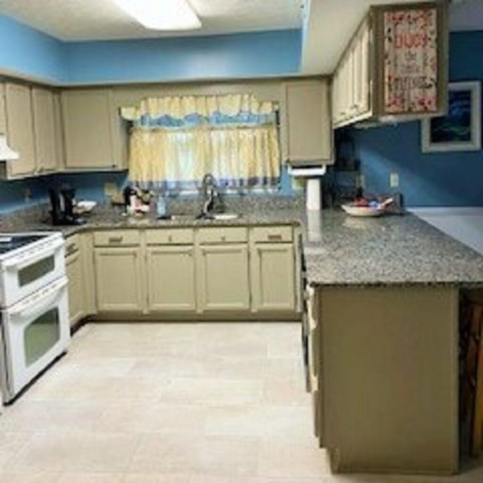 Fully stocked kitchen - pots, pans, utencils, etc