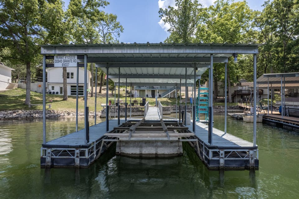 LAKEOZARKVACATION.COM