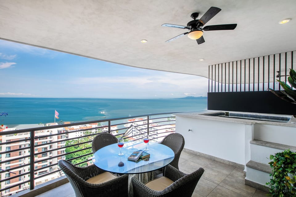 TERRAZA CON VISTA AL MAR
