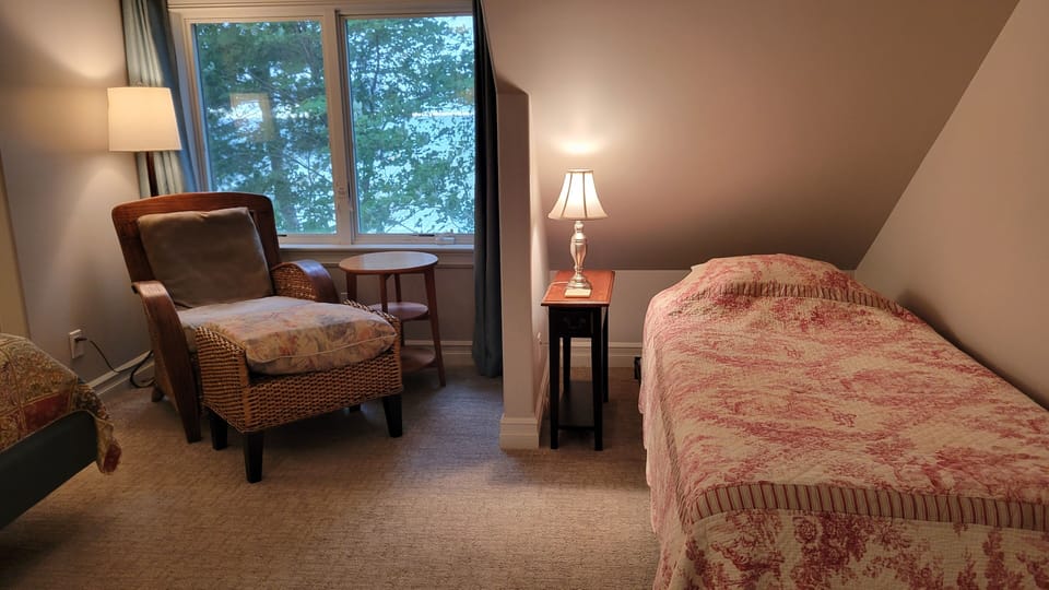 Bedroom #2 - twin bed
