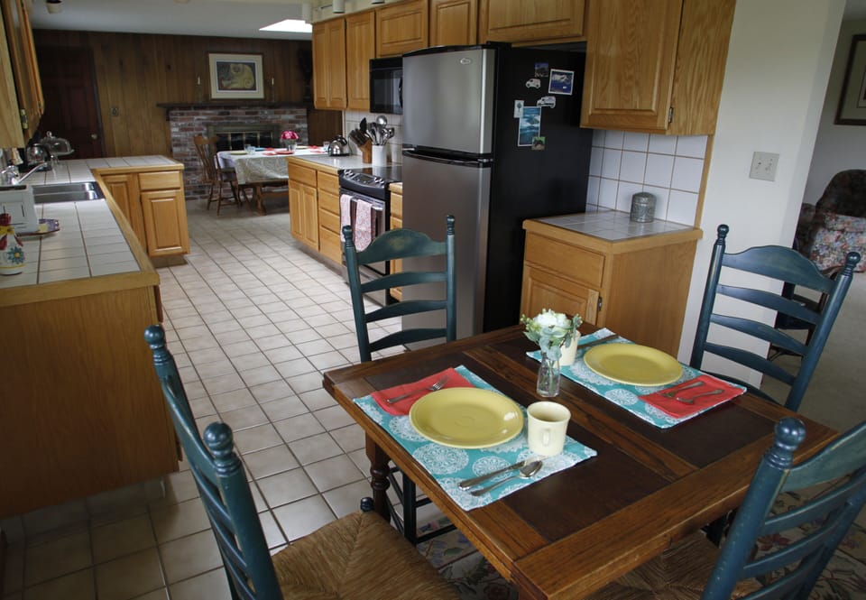 View 2 of Breakfast Nook, looking towards kitchen and dining room.