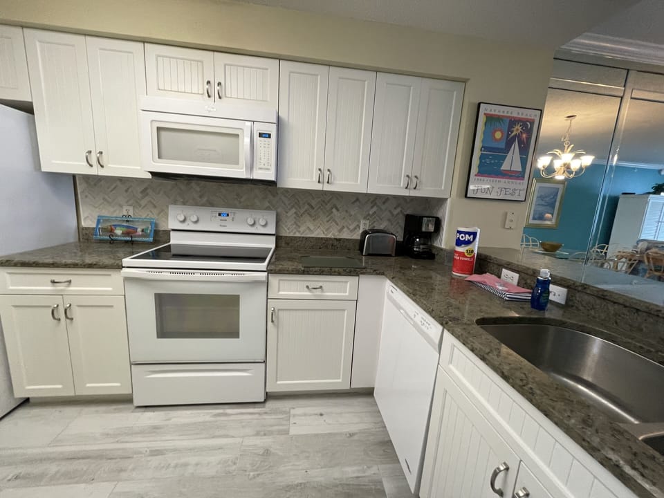 Fully stocked kitchen has all of the conveniences of home!