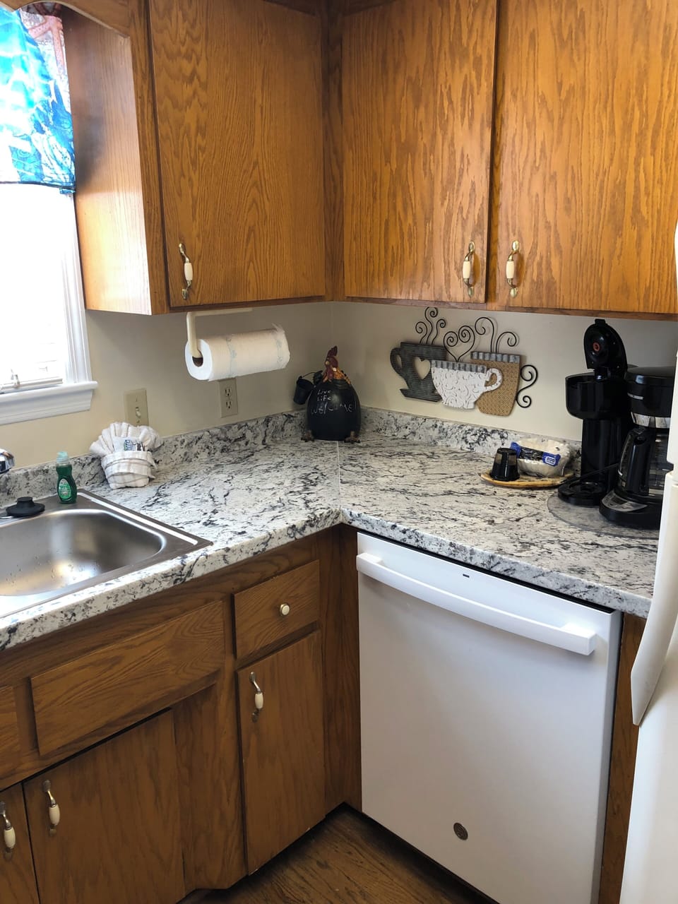 Kitchen coffee station
