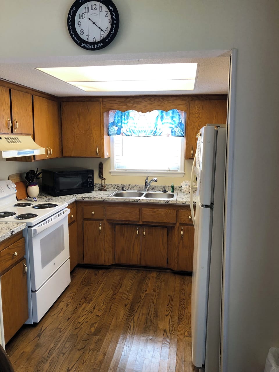 Well equipped kitchen