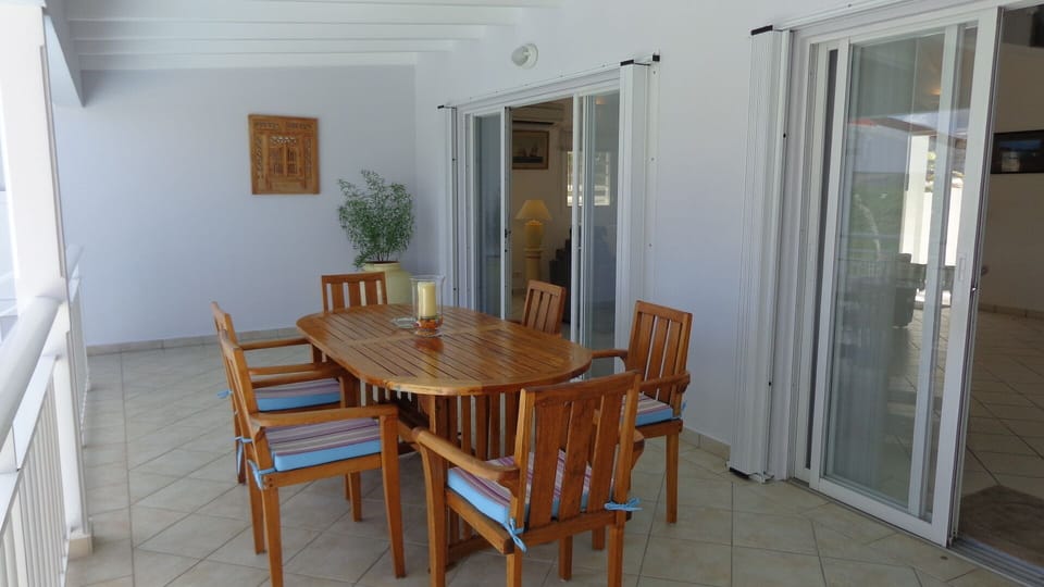Eating area by the pool