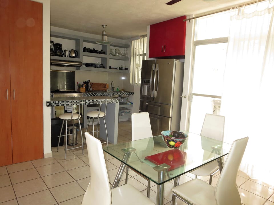 Dinning room table