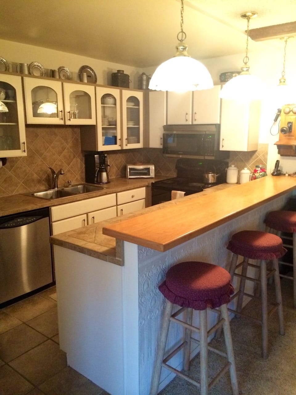 Fully appointed kitchen
