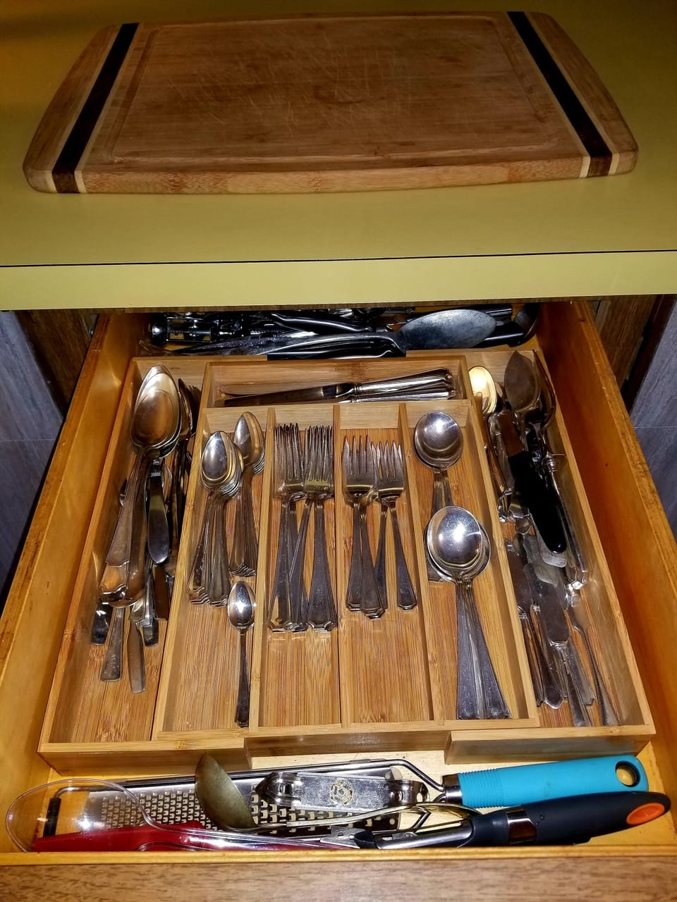 silverward for 8 many additional serving pieces
