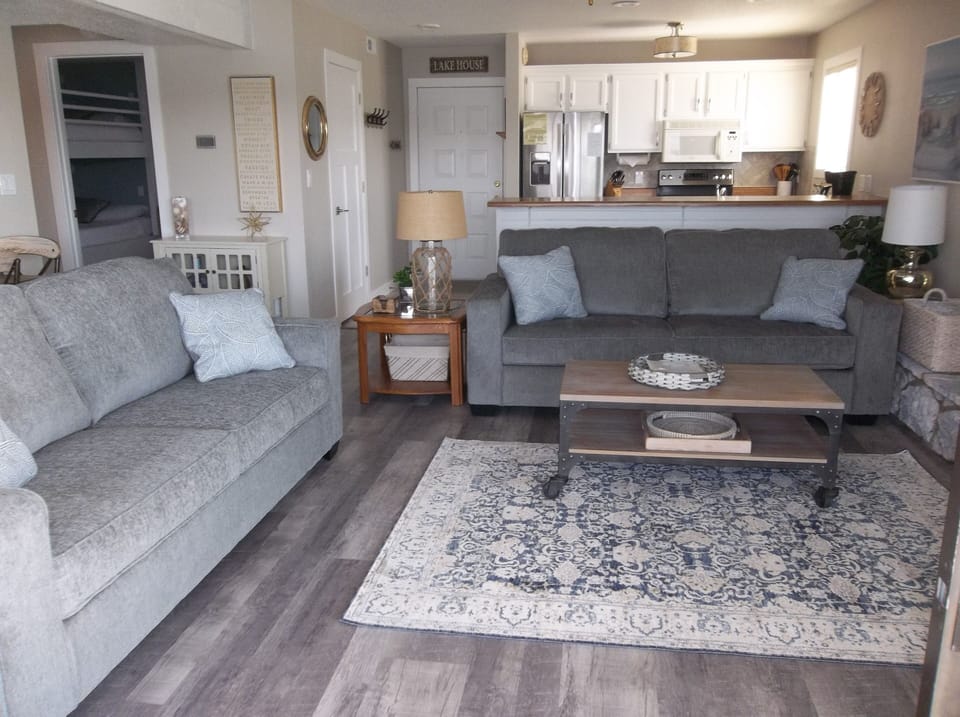 Newly remodeled with new flooring, painting, sofas, and more