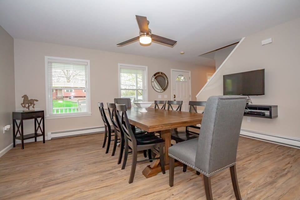 dining area facing front of house