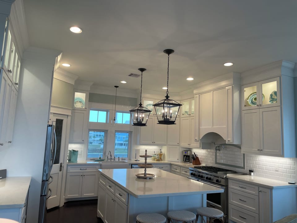 Beautiful chef's kitchen equipped with everything you need!