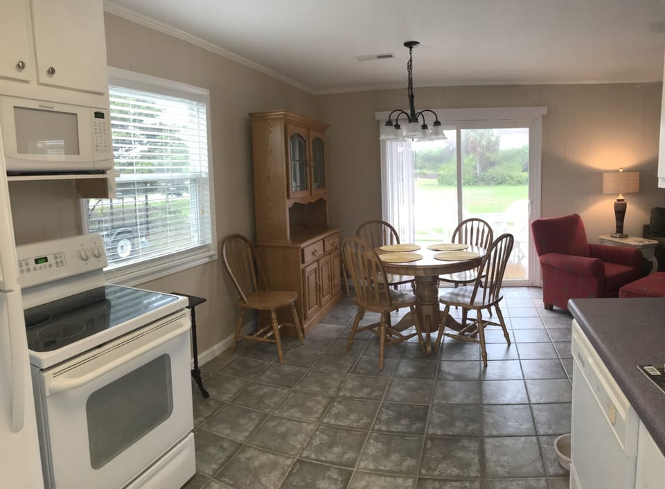 Open Kitchen/Dining Area