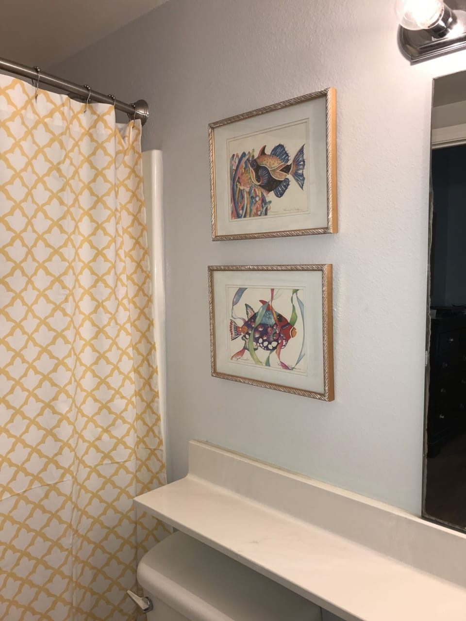 Queen Bathroom