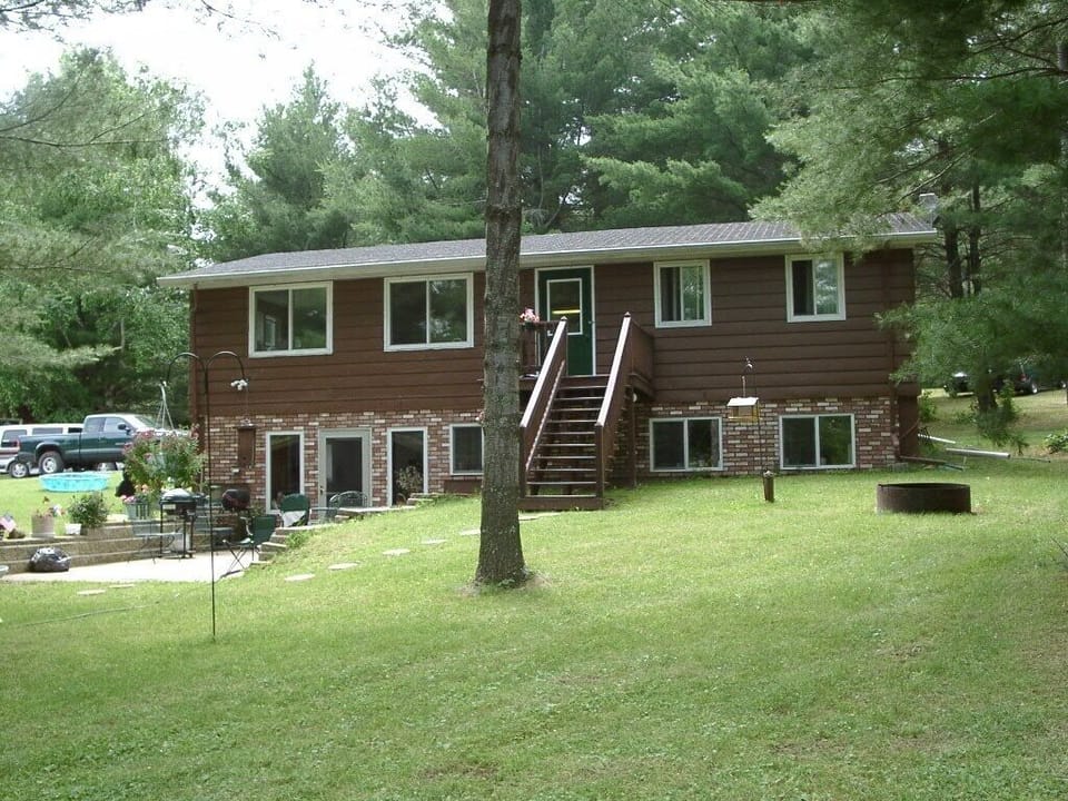 Cabin 4 Upper
Office _Lower