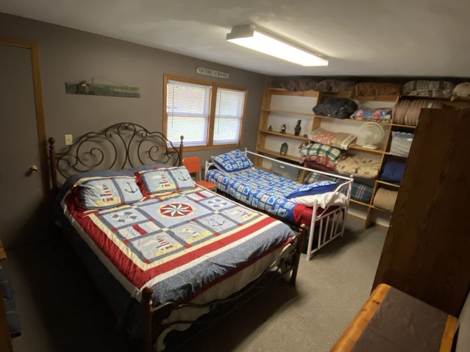 Cabin 4 Bedroom 2