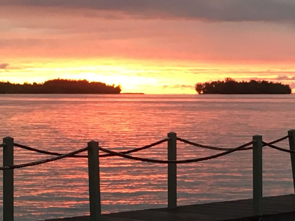 THE MOTUS FROM THE DECK  ON THE LAGOON 30 METERS FROM THE HOUSE