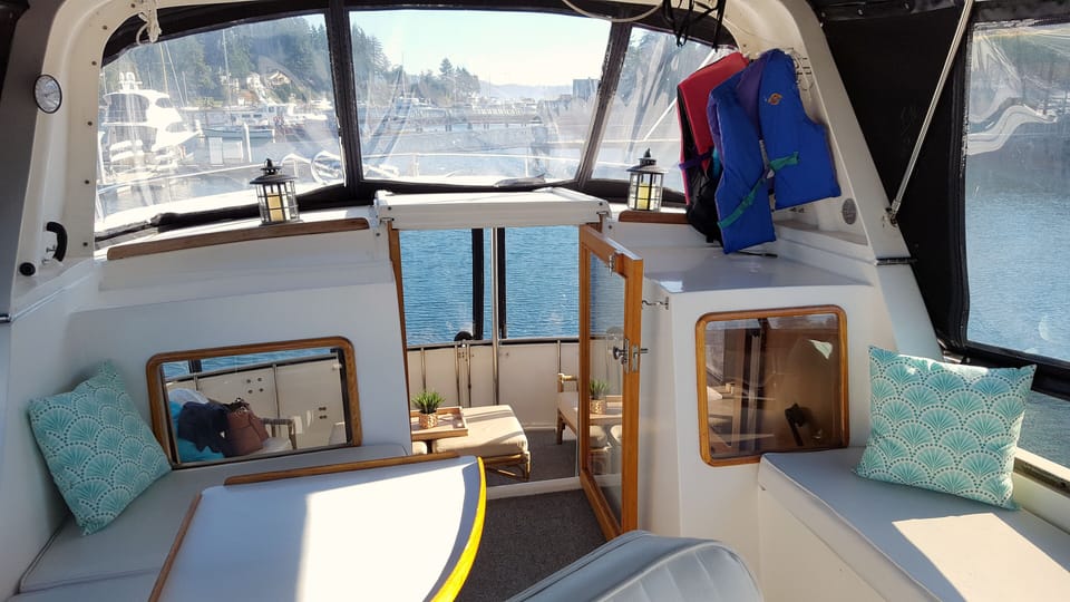 Upper deck