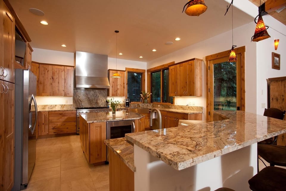 Kitchen (sabrinabrantphotography.com)