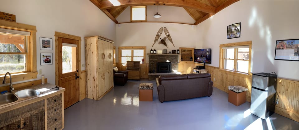 Cabin (new blinds and floor finish, October 2020)