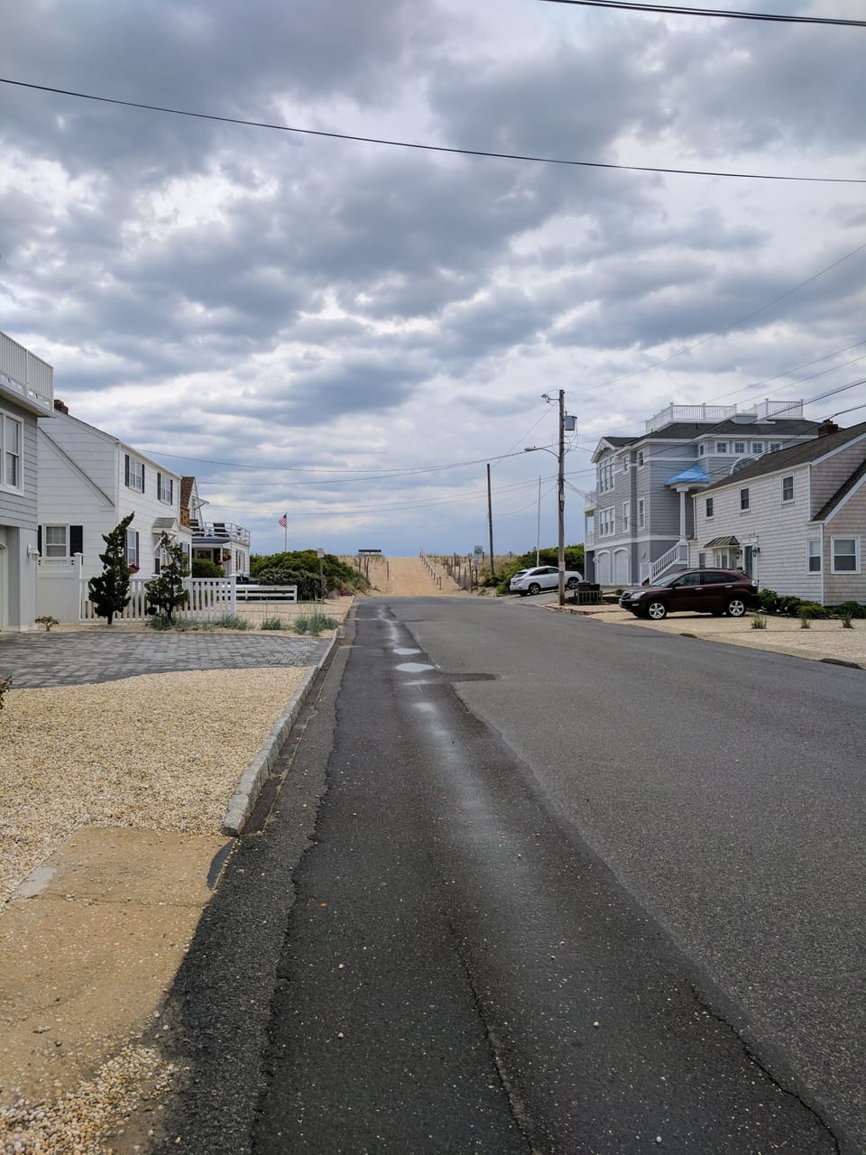 4 houses from the beach!