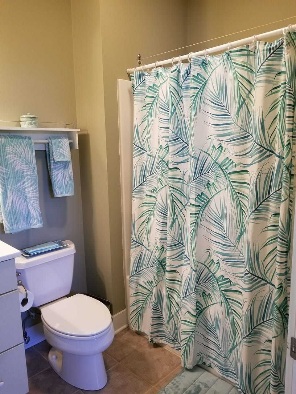 1st Floor Bathroom - En Suite