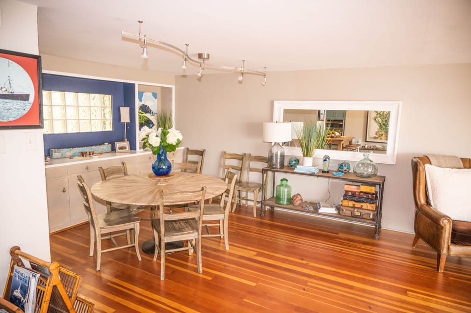 Dining Room Morro Bay AirBnB