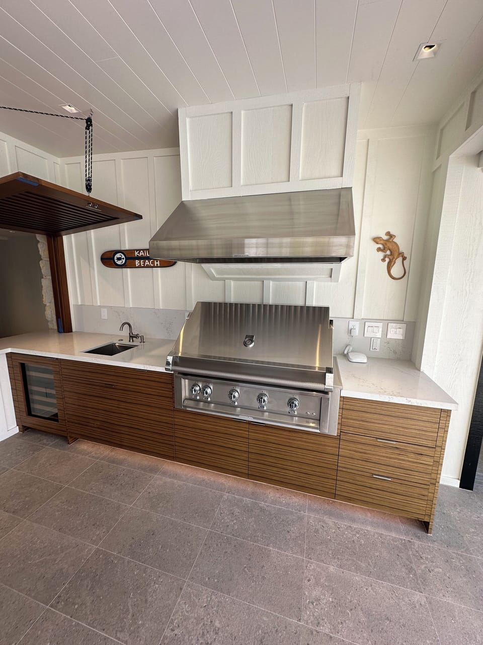 OUTDOOR KITCHEN 