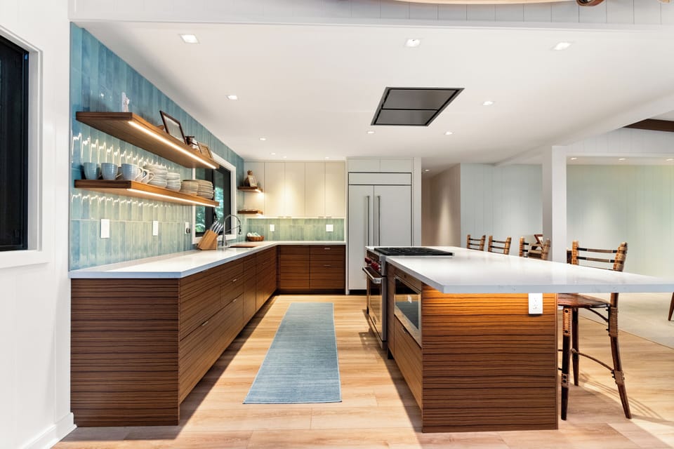 LARGE CHEFS KITCHEN