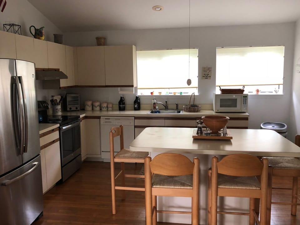 Kitchen with Island