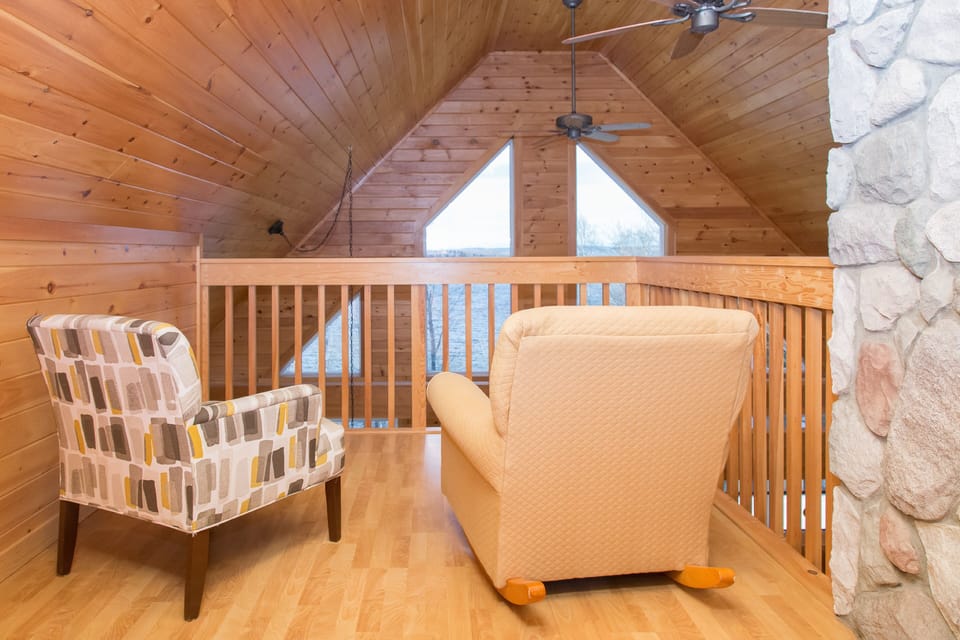 2nd Floor loft area overlooking the lake