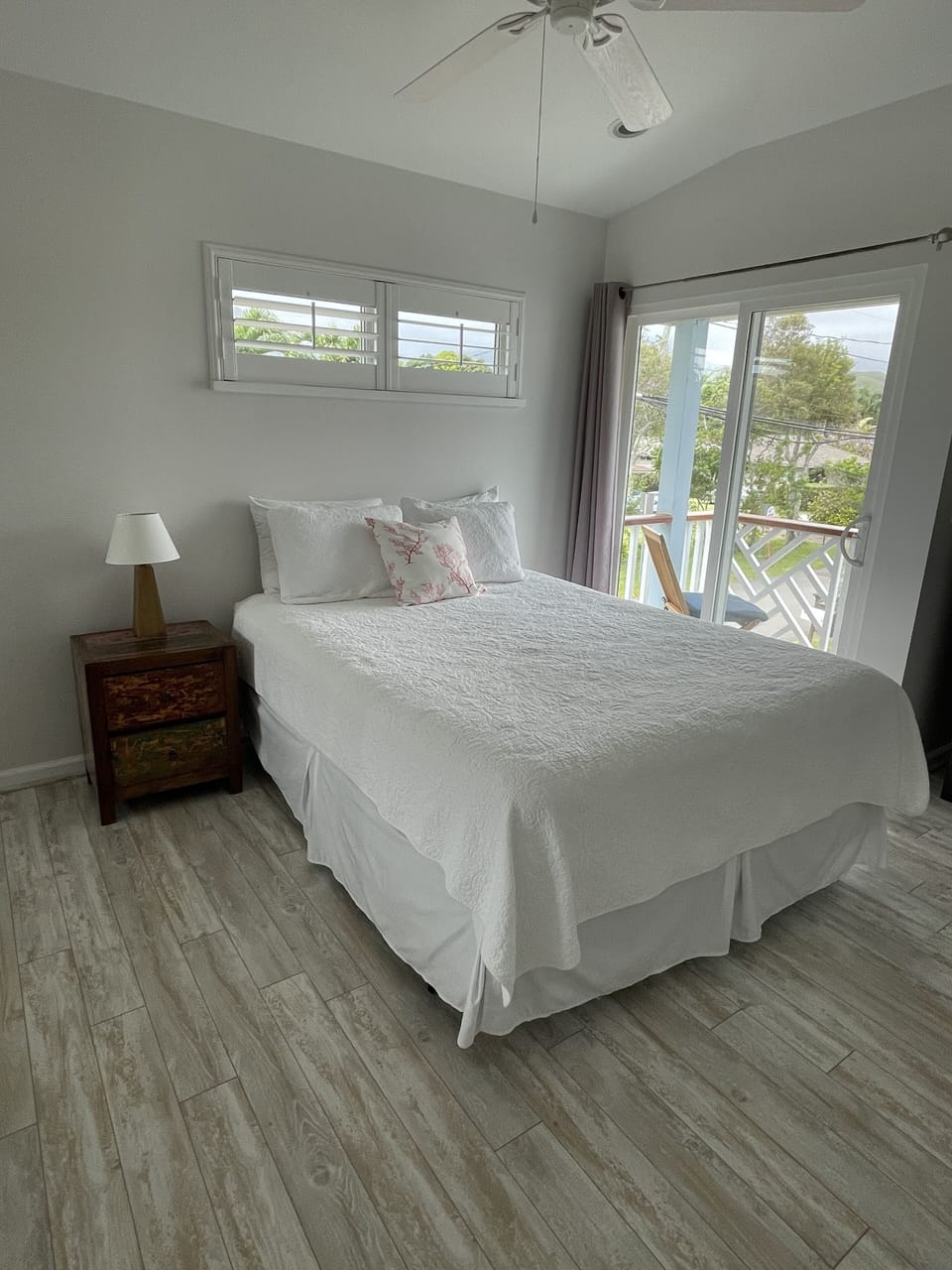Bedroom #1: Queen Bed