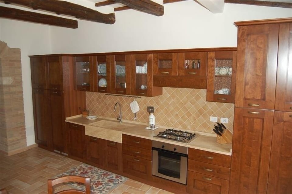 Full Kitchen