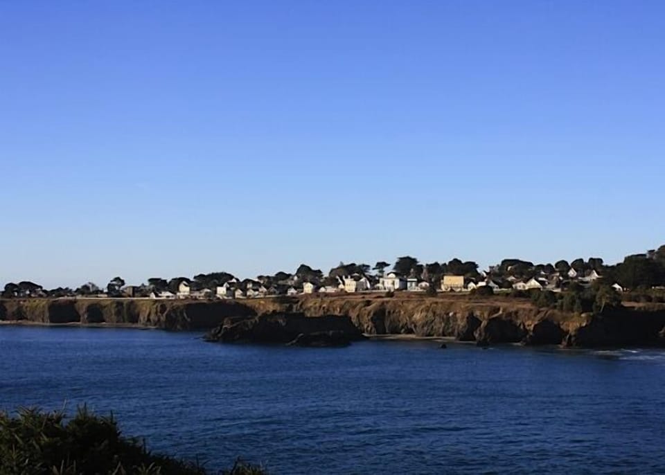 Charming Mendocino Village, only 10 minutes from cottage.