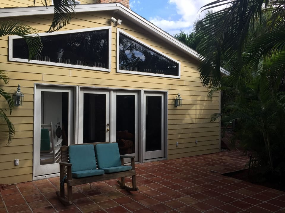 Master- private walk out patio