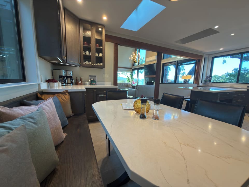 Lg kitchen booth is social, enjoys views - seats 6-10 / Center, Island seats 4
